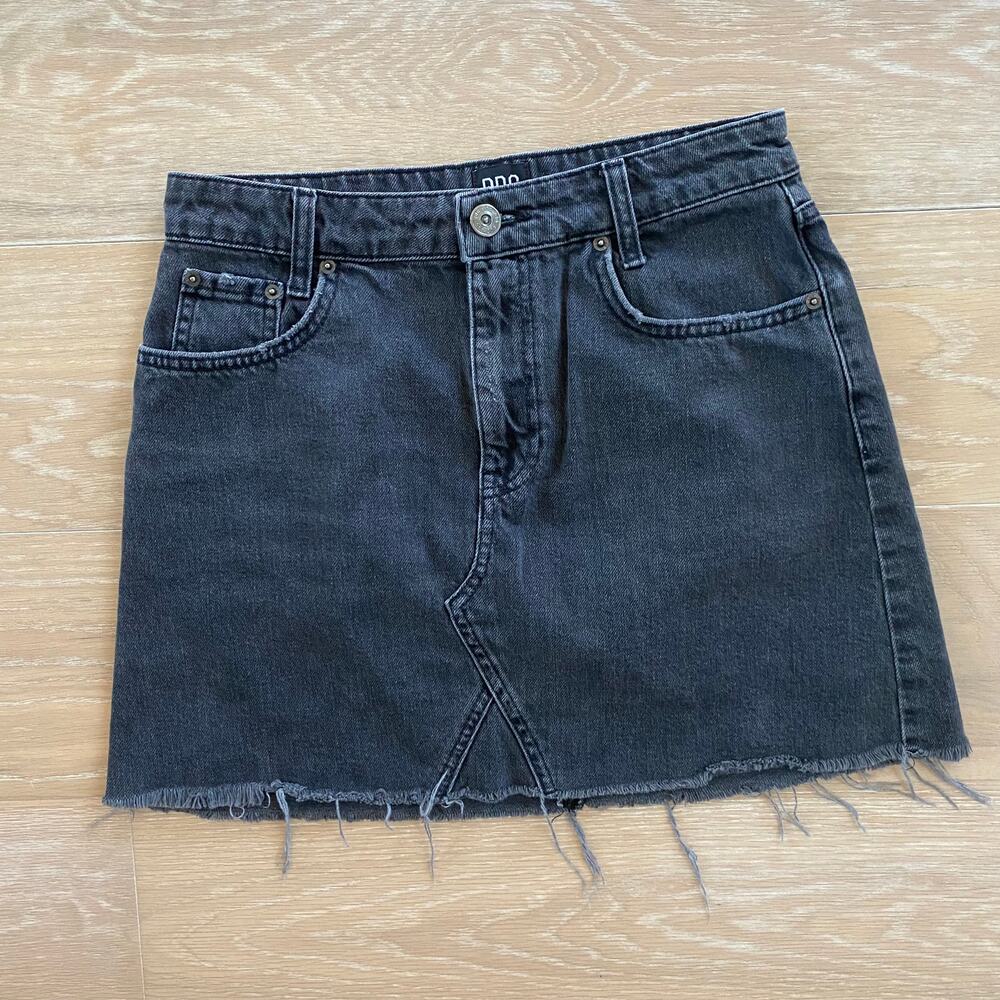 BDG Urban Outfitters Raw Hem Denim Mini Skirt | Medium | Black Wash